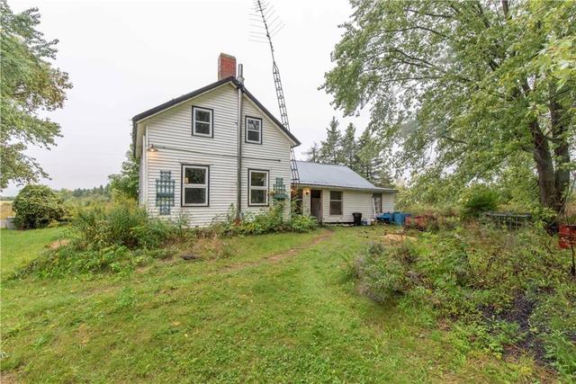 14243 Edwards Road, House detached with 3 bedrooms, 1 bathrooms and 8 parking in South Stormont ON | Image 2