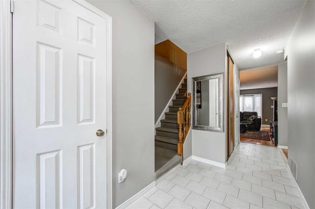 1675 Upper Gage Ave, Townhouse with 3 bedrooms, 2 bathrooms and 2 parking in Hamilton ON | Image 33