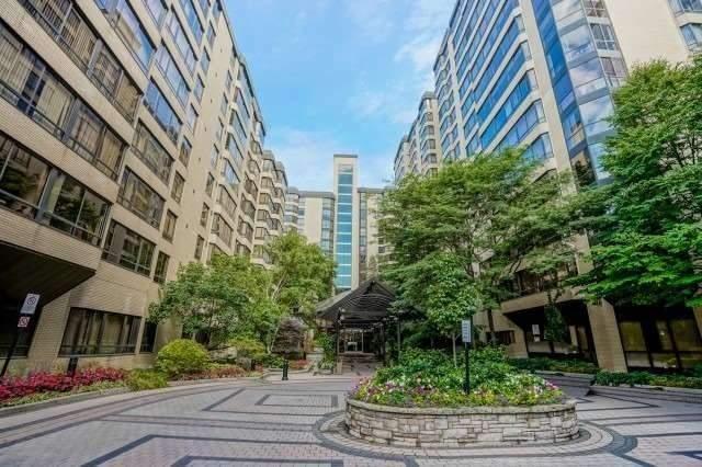 1101 - 211 St Patrick St, Condo with 2 bedrooms, 2 bathrooms and 1 parking in Toronto ON | Image 1