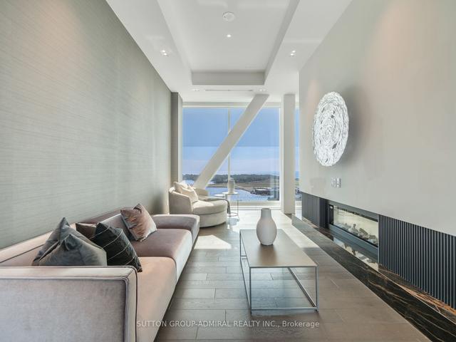 3306 - 21 Iceboat Terr, Condo with 3 bedrooms, 4 bathrooms and 3 parking in Toronto ON | Image 4