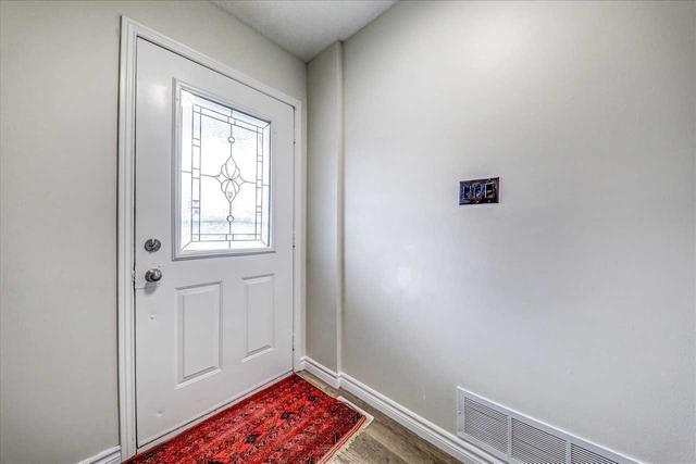 846 Finley Ave, House attached with 3 bedrooms, 2 bathrooms and 3 parking in Ajax ON | Image 25