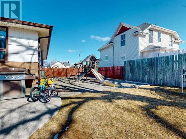 330 19th Street, House detached with 4 bedrooms, 2 bathrooms and 4 parking in Fort Macleod AB | Image 40