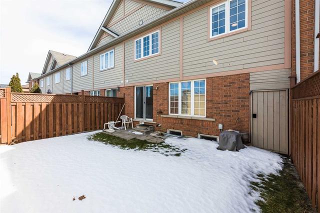 54 Heartleaf Cres, House attached with 4 bedrooms, 4 bathrooms and 3 parking in Brampton ON | Image 32