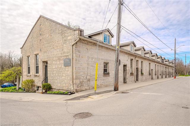 3 - 196 Arthur Street N, House attached with 2 bedrooms, 1 bathrooms and 1 parking in Guelph ON | Image 12