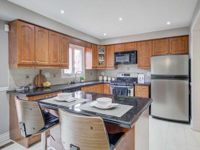 5237 Middlebury Dr, House detached with 4 bedrooms, 4 bathrooms and 4 parking in Mississauga ON | Image 3