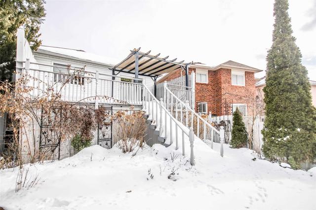 1886 Edenwood Dr, House detached with 3 bedrooms, 1 bathrooms and 2 parking in Oshawa ON | Image 6