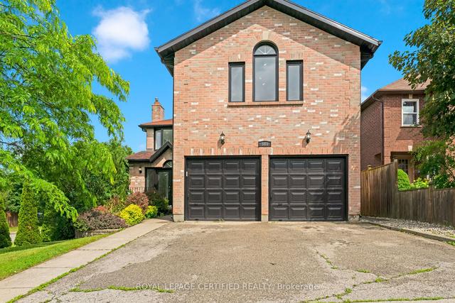 383 Burnett Ave, House detached with 3 bedrooms, 6 bathrooms and 4 parking in Cambridge ON | Image 1