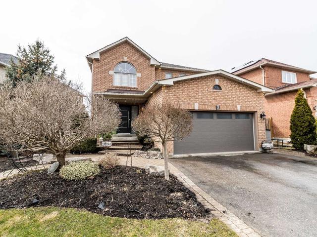 8 Regal Pine Crt, House detached with 4 bedrooms, 4 bathrooms and 6 parking in Vaughan ON | Image 1