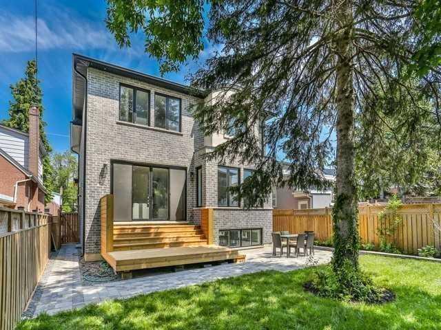 39 Holland Ave, House detached with 4 bedrooms, 4 bathrooms and 3 parking in Toronto ON | Image 16