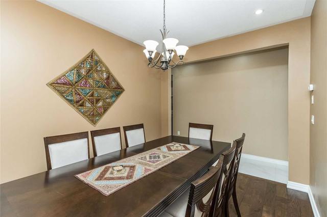 8 Timberglade Dr, House detached with 4 bedrooms, 5 bathrooms and 4 parking in Brampton ON | Image 3