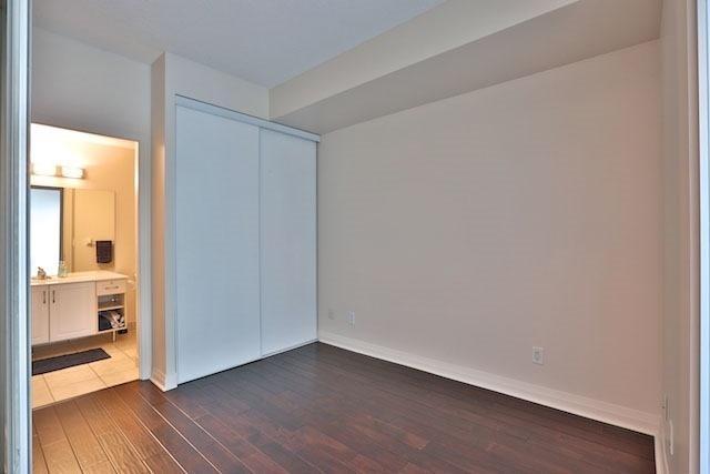 1002 - 220 Victoria St, Condo with 1 bedrooms, 2 bathrooms and 1 parking in Toronto ON | Image 15