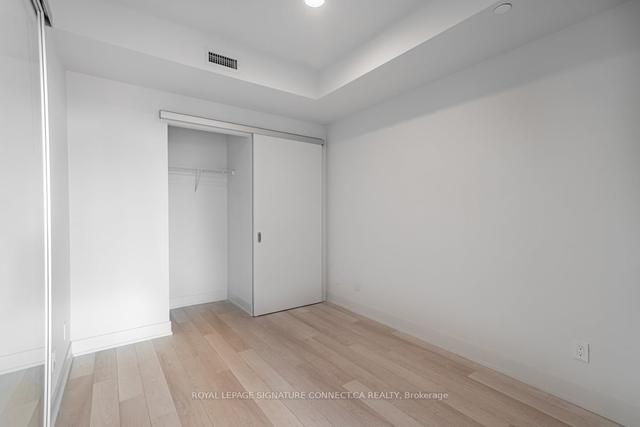 1607 - 8 Cumberland St, Condo with 1 bedrooms, 1 bathrooms and 0 parking in Toronto ON | Image 9