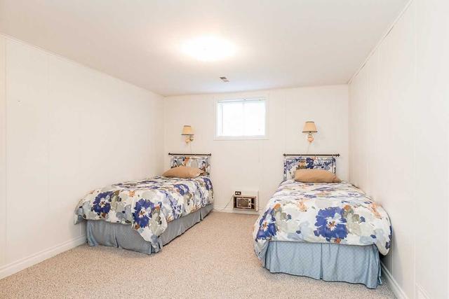 12 Highland Ave N, House detached with 2 bedrooms, 2 bathrooms and 4 parking in Barrie ON | Image 27