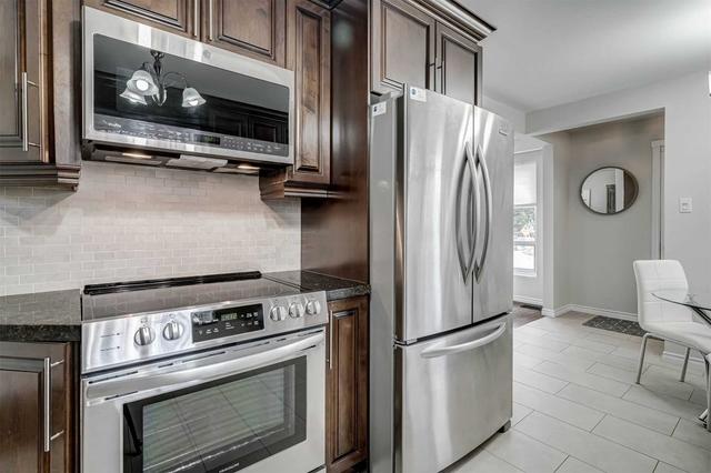 33 Edenridge Dr, House semidetached with 5 bedrooms, 3 bathrooms and 6 parking in Brampton ON | Image 39