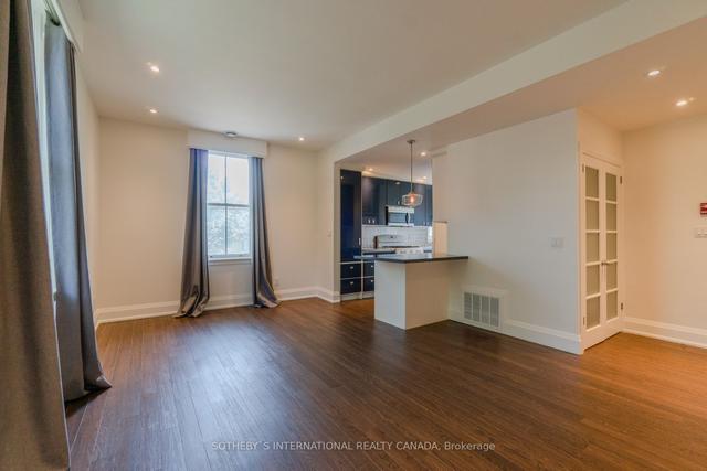 215 Carlton St, House semidetached with 4 bedrooms, 4 bathrooms and 3 parking in Toronto ON | Image 16