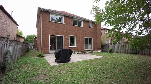 26 Featherstone Ave, House detached with 2 bedrooms, 2 bathrooms and 4 parking in Markham ON | Image 9