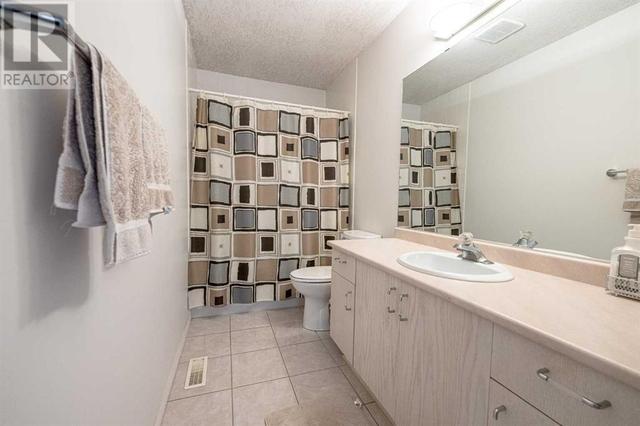 6122 98 Street, House detached with 6 bedrooms, 3 bathrooms and 6 parking in Grande Prairie AB | Image 25