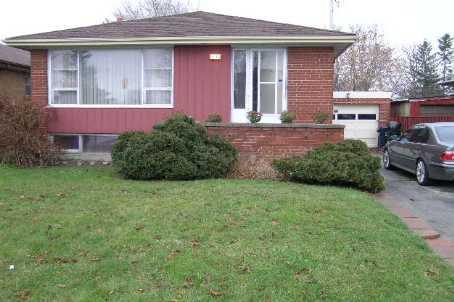 1013 Danforth Rd, House detached with 3 bedrooms, 2 bathrooms and 4 parking in Toronto ON | Image 1