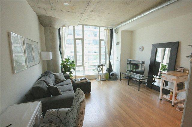 404 - 66 Portland St, Condo with 1 bedrooms, 1 bathrooms and null parking in Toronto ON | Image 1