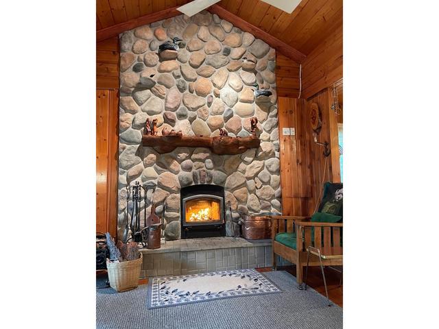 6639 Rosen Lake Rd, House detached with 3 bedrooms, 1 bathrooms and null parking in East Kootenay B BC | Image 8