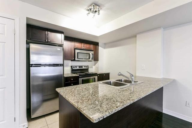 225 - 11 Ruttan St, Townhouse with 2 bedrooms, 2 bathrooms and 1 parking in Toronto ON | Image 6