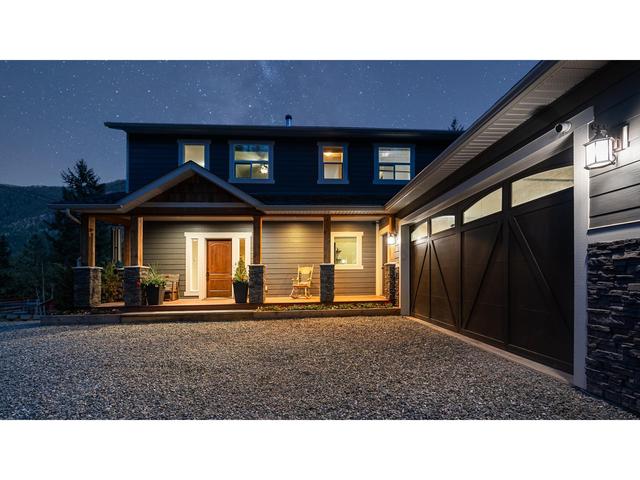 4817 Goat River North Road, House detached with 4 bedrooms, 4 bathrooms and 6 parking in Central Kootenay B BC | Image 2