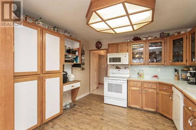 4302 Grandview Boulevard, House detached with 5 bedrooms, 2 bathrooms and 4 parking in Red Deer AB | Image 10