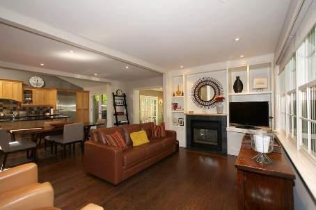 404 Spruce St, House detached with 4 bedrooms, 3 bathrooms and 4 parking in Oakville ON | Image 6