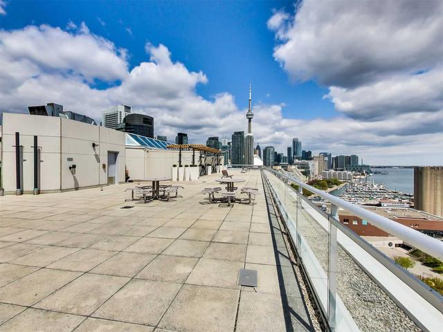 710 - 650 Queens Quay W, Condo with 2 bedrooms, 1 bathrooms and 1 parking in Toronto ON | Image 10