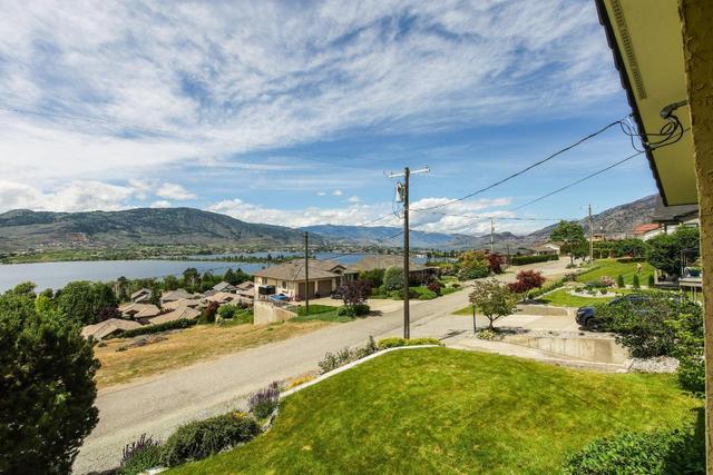 3603 37th Street, House detached with 2 bedrooms, 2 bathrooms and 4 parking in Okanagan Similkameen A BC | Image 12