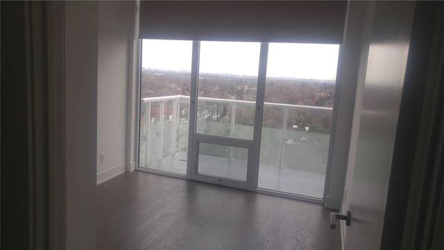 uph2 - 3018 Yonge St, Condo with 2 bedrooms, 2 bathrooms and 1 parking in Toronto ON | Image 2
