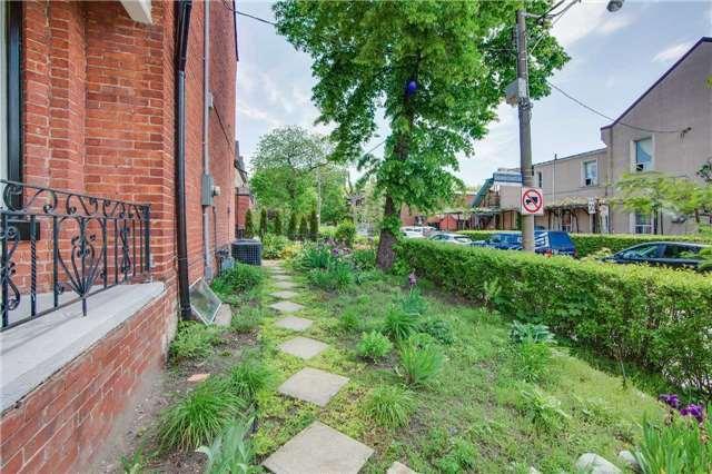 Upper - 355 Dovercourt Rd, House semidetached with 3 bedrooms, 1 bathrooms and 1 parking in Toronto ON | Image 19
