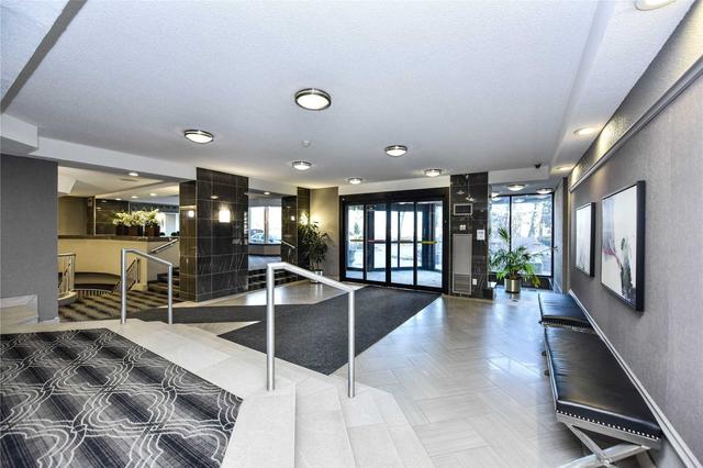 1404 - 8 Lisa St N, Condo with 1 bedrooms, 2 bathrooms and 1 parking in Brampton ON | Image 11