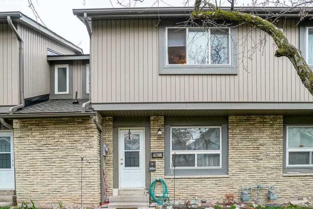 693 Woodward Ave, Townhouse with 3 bedrooms, 3 bathrooms and 1 parking in Milton ON | Image 12
