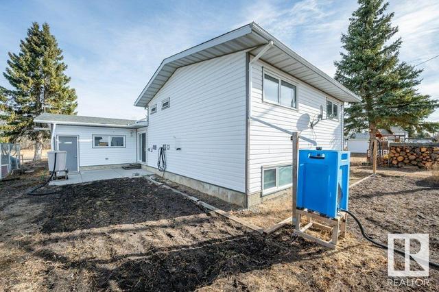 5437 49 Av, House detached with 4 bedrooms, 3 bathrooms and null parking in Andrew AB | Image 48