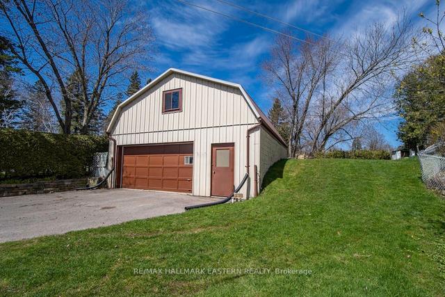 306 Gifford Dr, House detached with 3 bedrooms, 2 bathrooms and 7 parking in Douro Dummer ON | Image 18