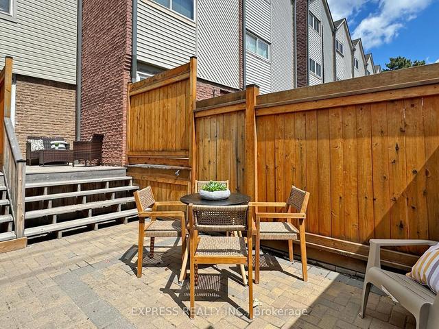 18 - 1666 Queen St E, Townhouse with 3 bedrooms, 1 bathrooms and 1 parking in Toronto ON | Image 32