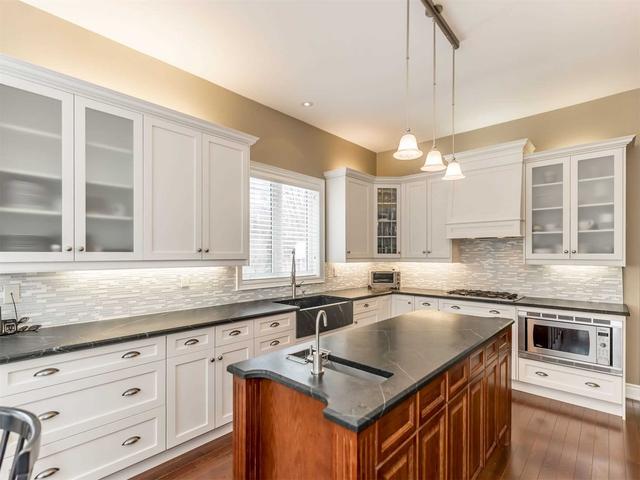 25 Brookdale Crt, House detached with 3 bedrooms, 4 bathrooms and 12 parking in Whitchurch Stouffville ON | Image 7