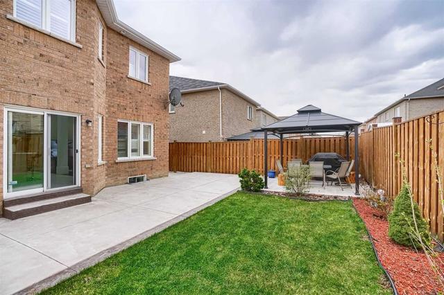 113 Footbridge Cres, House detached with 4 bedrooms, 5 bathrooms and 6 parking in Brampton ON | Image 33