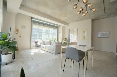 1003 - 23 Brant St, Condo with 1 bedrooms, 2 bathrooms and 1 parking in Toronto ON | Image 5
