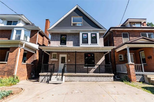 49 Garfield Ave S, House detached with 3 bedrooms, 3 bathrooms and 2 parking in Hamilton ON | Image 1