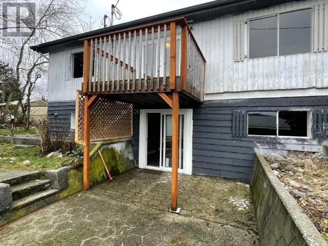 2135 Palmer Road, House detached with 4 bedrooms, 2 bathrooms and null parking in Powell River C BC | Image 22