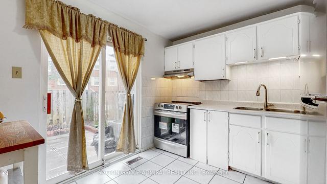 74 - 25 Brimwood Blvd, Townhouse with 4 bedrooms, 2 bathrooms and 2 parking in Toronto ON | Image 2