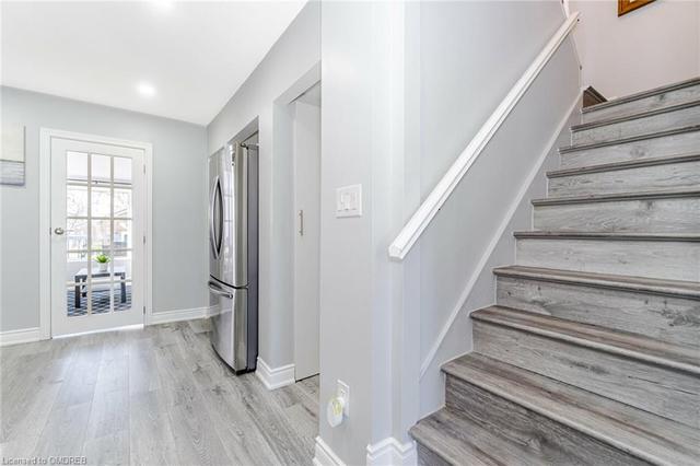 52 East 24th Street, House detached with 3 bedrooms, 1 bathrooms and null parking in Hamilton ON | Image 24