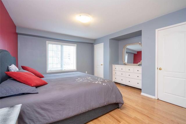 112 Mary Chapman Blvd, House attached with 3 bedrooms, 4 bathrooms and 1 parking in Toronto ON | Image 8
