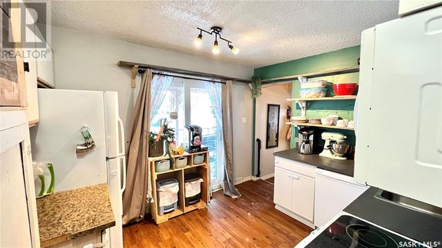 314 Saskatchewan Avenue, House detached with 4 bedrooms, 2 bathrooms and null parking in Loreburn SK | Image 12