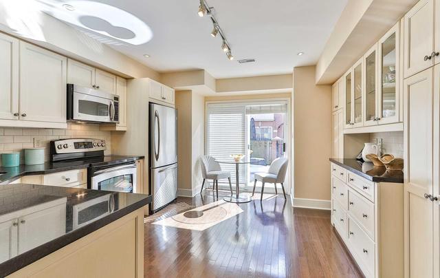 Th1 - 151 Merton St, Townhouse with 4 bedrooms, 3 bathrooms and 1 parking in Toronto ON | Image 6