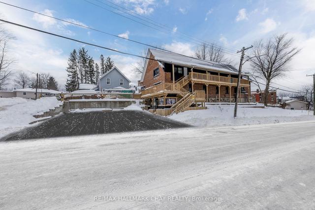 11 Peel St, House detached with 9 bedrooms, 7 bathrooms and 7 parking in Penetanguishene ON | Image 12