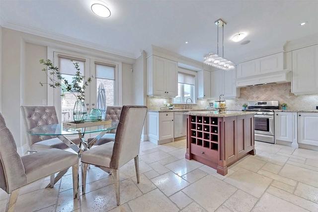 80 Elm Ave, House semidetached with 4 bedrooms, 5 bathrooms and 3 parking in Richmond Hill ON | Image 2