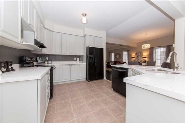 38 Steamer Dr, House detached with 4 bedrooms, 3 bathrooms and 4 parking in Whitby ON | Image 7